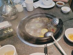 -野迹·石橄榄鸡·烧烤(新洲店)