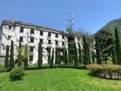 -四川汶川特大地震漩口中学遗址