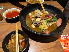 -万记麻辣烫国展总店