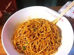 招牌老成都担担面-钟方模白家肥肠粉(春熙店)