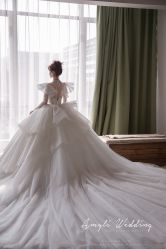 -艾米丽婚纱礼服