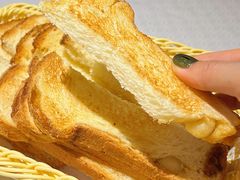 夏威夷果仁面包-弘雅饭店