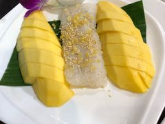 -Dang restaurant (patong phuket)