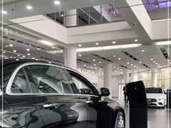 -上海星瀚奔驰4S店(长寿路店)