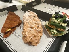 -HOT CRUSH趁热集合·现烤面包(上海环球港店)