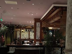 -八府香鸭·啫啫煲(华山路店)