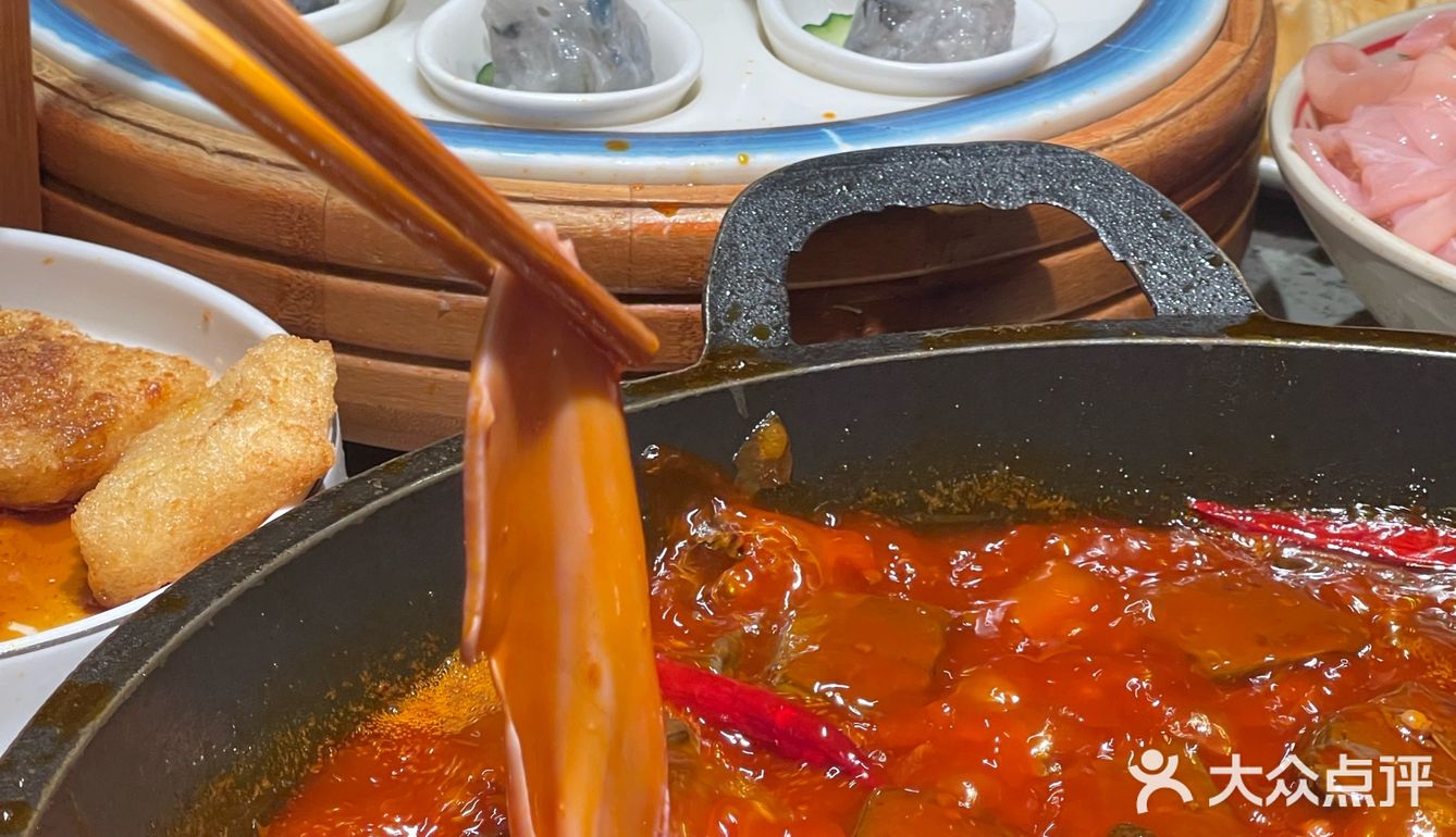 来重庆吃的第一顿火锅!