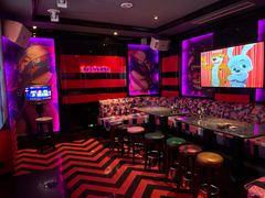 -UK派对KTV(日月广场店)