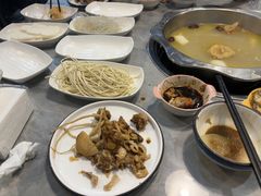 -光头药膳鸡(莱茵小镇店)