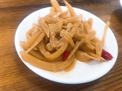 酸笋-牛八宝桂林米粉(八里庄店)