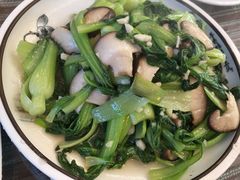 油菜炒香菇-自游人·美食一楼·地道徽菜(三十年名店)