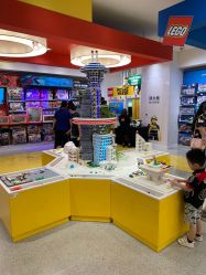 -乐高品牌旗舰店(人民广场店)