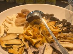 -黔蘑菇四季餐厅(观山湖店)