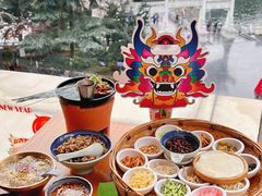 -包整·丝娃娃(一览甲秀楼风景店)