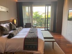 -西双版纳融创皇冠假日度假酒店