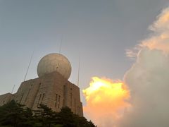 -黄山光明顶山庄