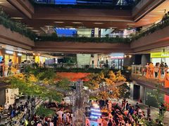 -瑞虹新天地月亮湾