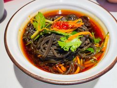 酸辣蕨根粉-鸣记脆皮烤鱼·海鲜烤鱼(三八广场店)