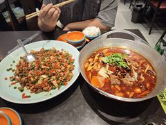 -川流不息·地道川菜·小龙虾(松东路店)