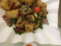 -东豪园林海鲜酒家(南港路辅路店)