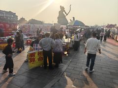 -巴陵广场