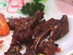 -东豪园林海鲜酒家(南港路辅路店)