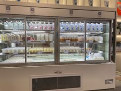 面包甜点陈列柜-白色日记·手作酸奶(麦凯乐店)