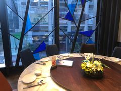 -港丽餐厅(高德置地店)