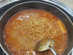 -三清洞摩西韩式年糕火锅(威高广场店)