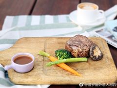 -窗外西餐厅(普罗理想国店)