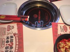 -何师傅美蛙鱼头(汉街店)