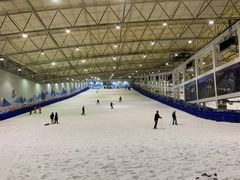 -乔波室内滑雪场