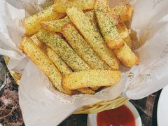 培根鸡蛋芝士薯条-Lets burger非常汉堡·环球风味(蓝色港湾店)