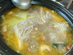鲍鱼文昌鸡煲-琼大师东方烤乳猪(亚特兰蒂斯店)