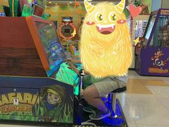 -汤姆熊欢乐世界(红博会展购物广场店)