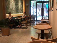 大堂-星巴克(广州淘金路店)