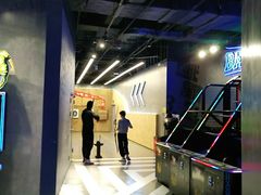 -世代星球·保龄球·镭战真人CS·团建(杨浦店)