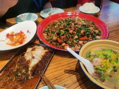 -兔槽江湖菜·重庆璧山兔(水围店)