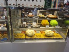 面包甜点陈列柜-猫王榴莲世家(三里屯SOHO商场店)