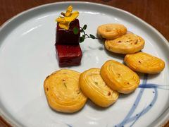玫瑰鹅肝配上海葱油饼-上海人家花樣年华(中山公园店)