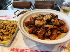 -肥肥虾庄·金牌油焖大虾(汉街SKP店)