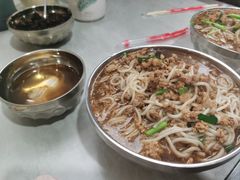 -正宗杨记普洱酸醋米线(总店)