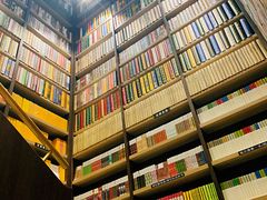 -钟书阁(群光广场店)
