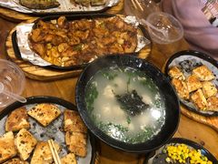 -老东镇啤酒屋海鲜加工·蒸汽海鲜·海鲜烧烤(台东店)