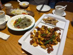 -隔壁老王·家常云南菜(花巷店)