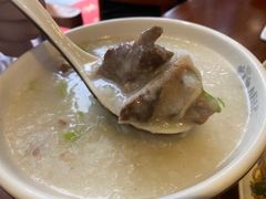 -洲心明记烧肉大粥