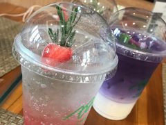 -Chom Cafe and Restaurant