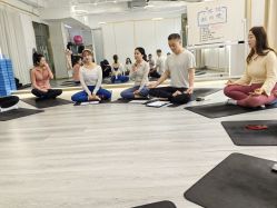 -亚太瑜伽普拉提学院