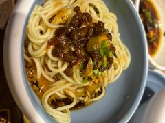 -左庭右院鲜牛肉火锅(金山万达店)