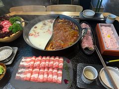-鹿鸣山草本茶香火锅(园西路店)